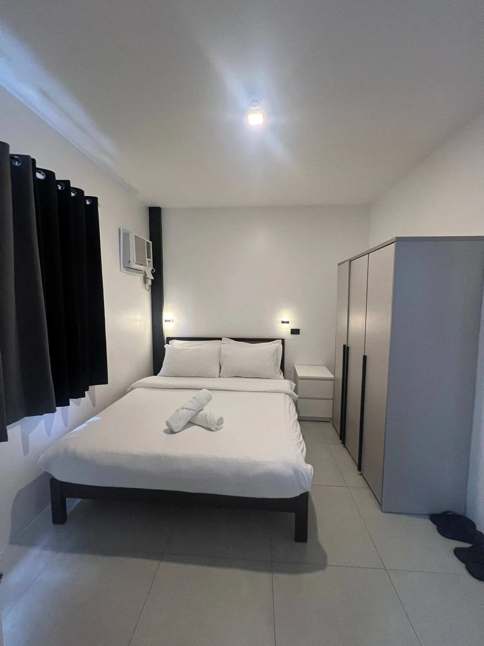 Bedroom 4 wardrobe and nightstand view